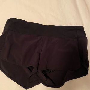 Lululemon 2.5” Short